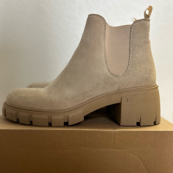 Steve Madden Howler boots in sand 7.5 - Picture 3 of 9